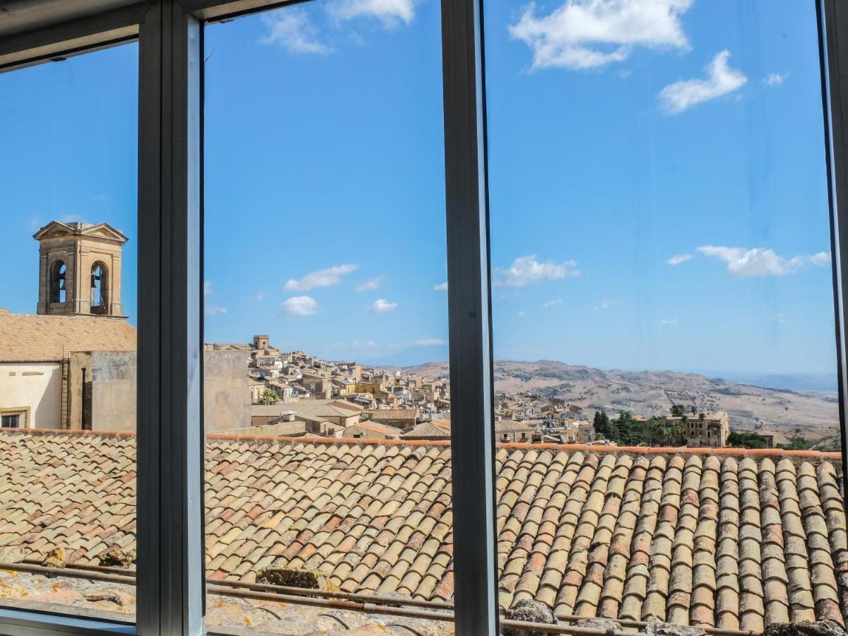 Апартаменты I Colori Della Sicilia Noblesse Кальтаджироне Экстерьер фото